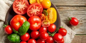 Health benefits of tomatoes and Food for uric acid patients 