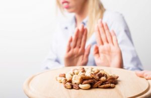 Nuts foods that worsens allergies 
