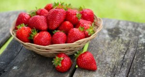 Benefits of eating strawberries 