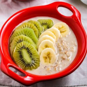 vegan overnight oats with kiwifruit