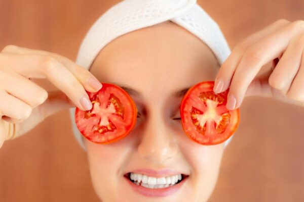 Benefits of Tomatoes on the face