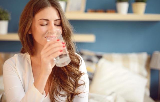 Benefits of Drinking Water in the Morning