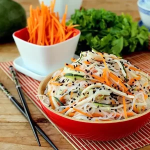 How to Prepare Chinese Salad